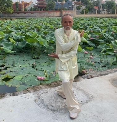 Hành công bát thức